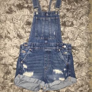 H&M Overall shorts!